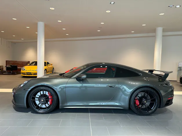 Porsche 911 Carrera 4 GTS PDK