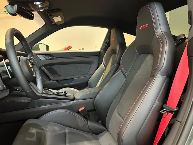 Porsche 911 Carrera 4 GTS PDK
