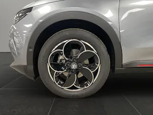 Alfa Romeo Junior Elettrica Speciale Pack Tech