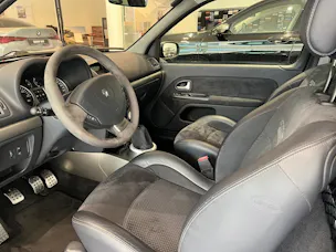 Renault Clio 3.0 Sport V6