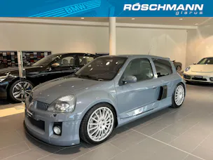 Renault Clio 3.0 Sport V6