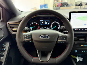Ford Focus 1.0 MHEV ST-Line Automat