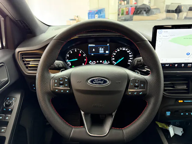Ford Focus 1.0 MHEV ST-Line Automat