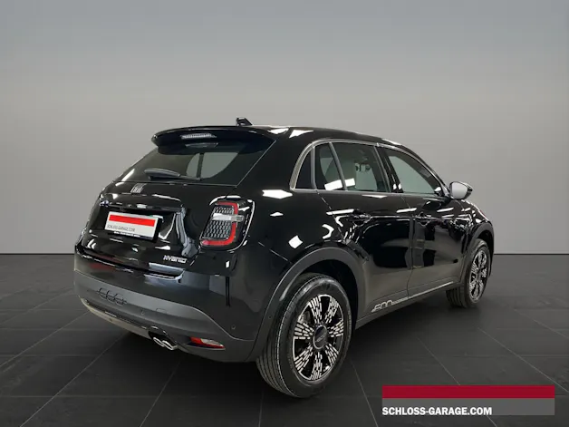 Fiat 600 1.2 Hybrid 136 Swis