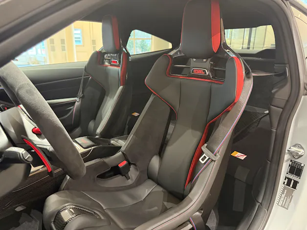 BMW M4 CSL Coupé
