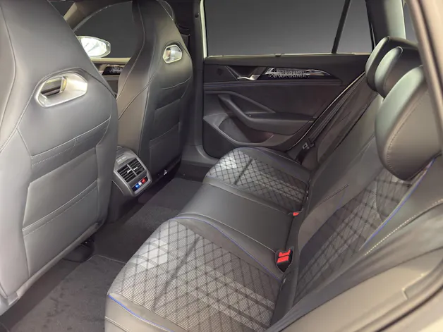 VW Passat Variant 2.0 TSI evo4 R-Line 4 Motion DSG