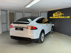 Tesla Model X 90 D