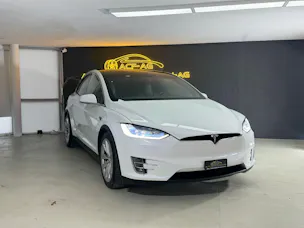 Tesla Model X 90 D