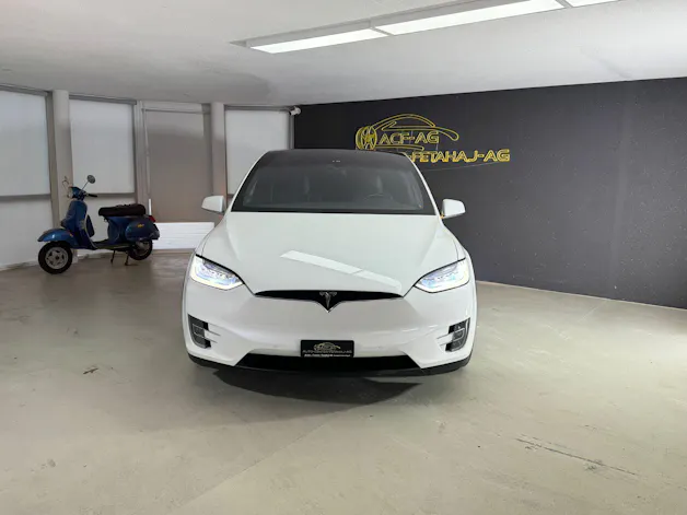 Tesla Model X 90 D