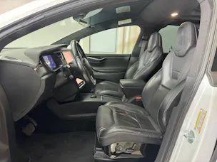 Tesla Model X 90 D