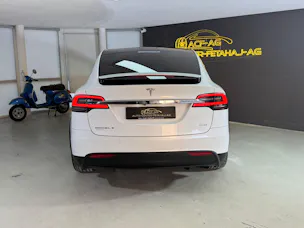 Tesla Model X 90 D