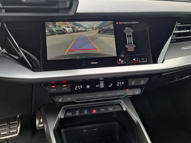 Audi RS3 Limousine 2.5 TSI quattro S-tronic