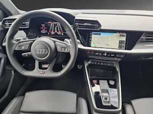 Audi RS3 Limousine 2.5 TSI quattro S-tronic