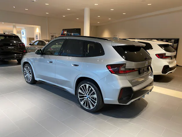 BMW iX1 xDrive 30 M Sport