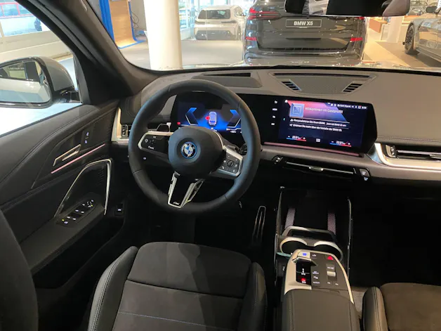 BMW iX1 xDrive 30 M Sport