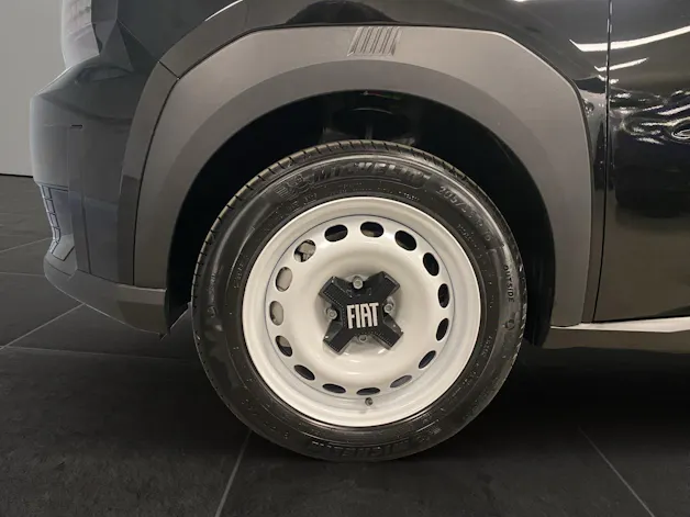 Fiat Grande Panda e Red