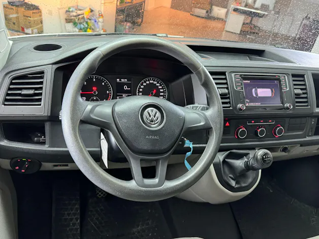 VW T6 2.0 TDI Entry