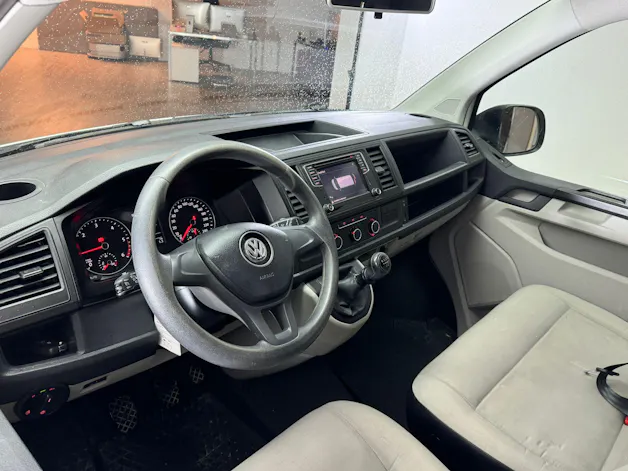 VW T6 2.0 TDI Entry