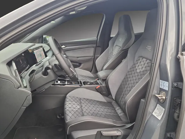 VW Golf Variant 1.5 eTSI mHEV R-Line