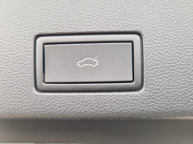 VW Golf Variant 1.5 eTSI mHEV R-Line