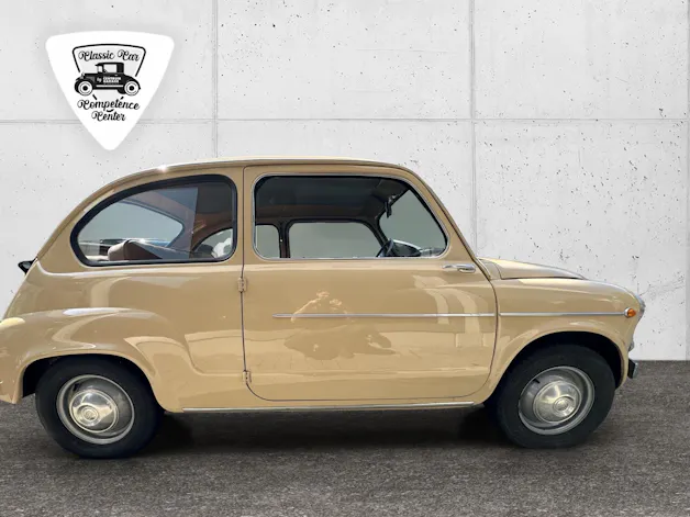 Fiat SEAT 600 D baugleich FIAT 600 (in Spanien endmontiert)