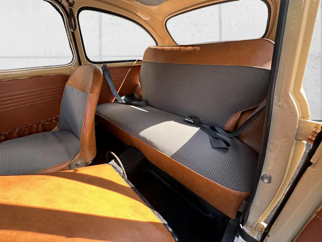 Fiat SEAT 600 D baugleich FIAT 600 (in Spanien endmontiert)