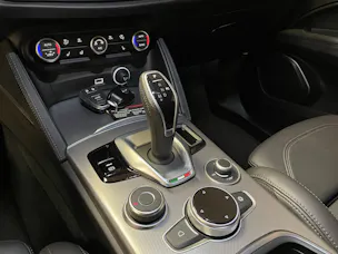 Alfa Romeo STELVIO 2.0 MA 280 AT Q4 Ve