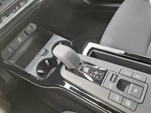 Toyota Prius 2.0 Plug-In-Hybrid Style