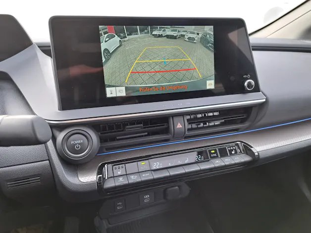 Toyota Prius 2.0 Plug-In-Hybrid Style