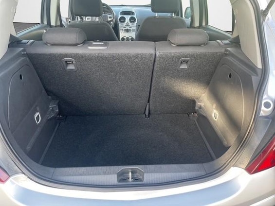 Vehicle image 9 Vehicle image 9