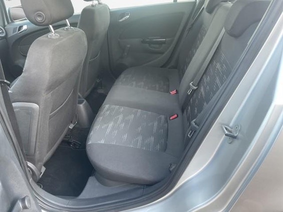 Vehicle image 7 Vehicle image 7