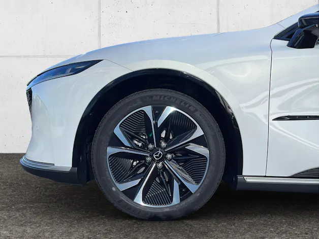 Mazda 6e Takumi Plus