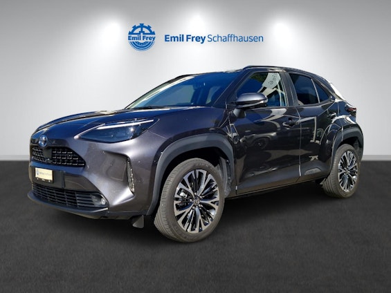 First vehicle image