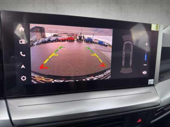 Vehicle image 14 Vehicle image 14