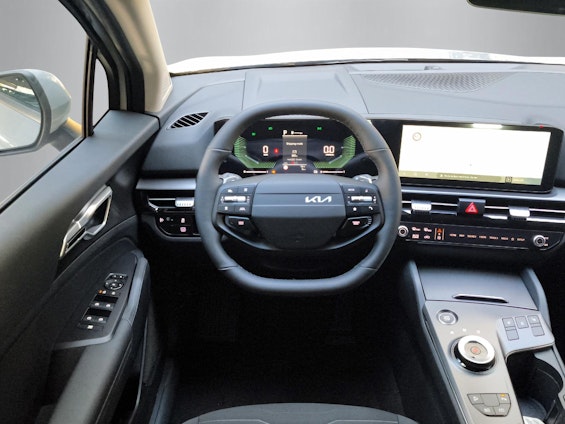 Vehicle image 9 Vehicle image 9