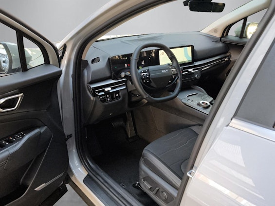 Vehicle image 10 Vehicle image 10