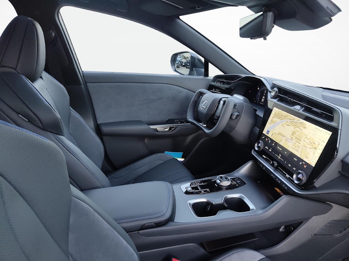 Vehicle image LEXUS RZ