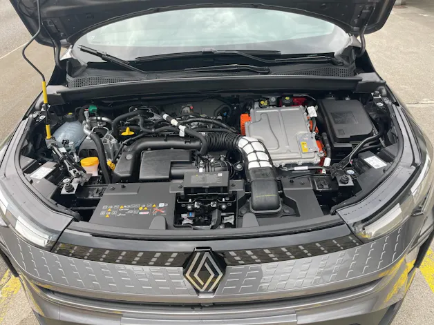 Renault Captur 1.8 E-Tech techno