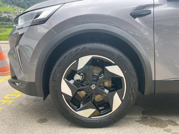 Renault Captur 1.8 E-Tech techno