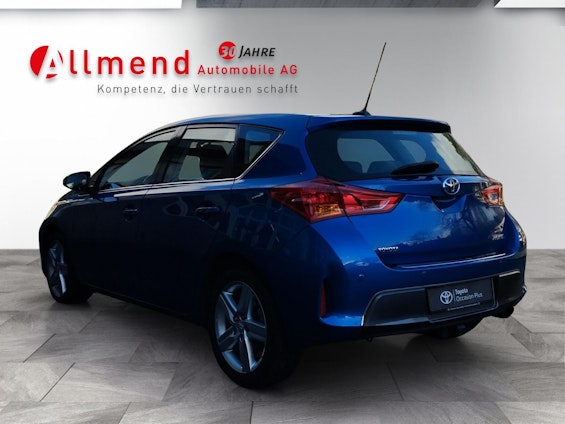 Vehicle image 16 Vehicle image 16