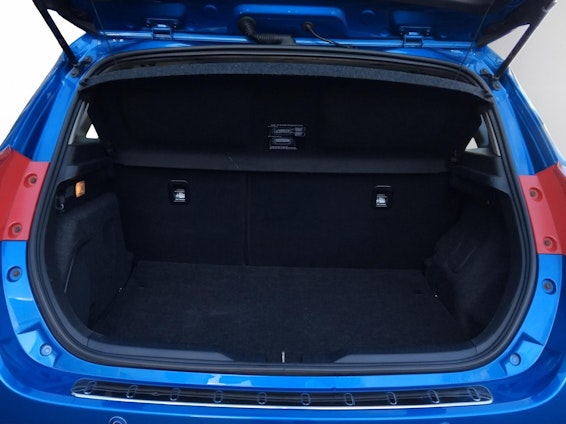 Vehicle image 14 Vehicle image 14