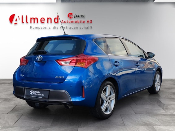 Vehicle image 4 Vehicle image 4