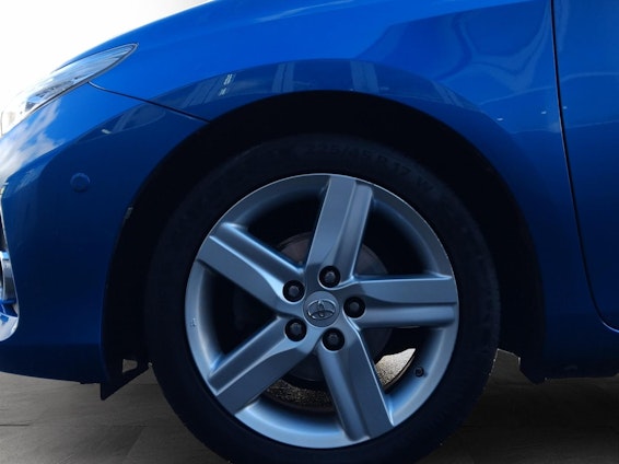 Vehicle image 15 Vehicle image 15