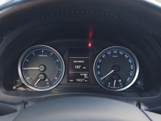 Vehicle image 9 Vehicle image 9