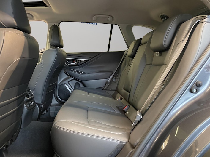 Vehicle image SUBARU OUTBACK