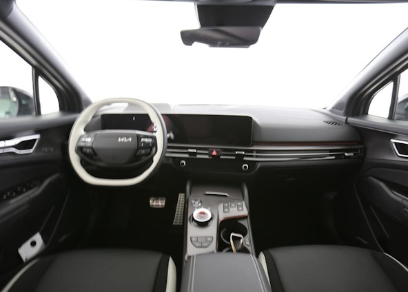 Vehicle image 4 Vehicle image 4