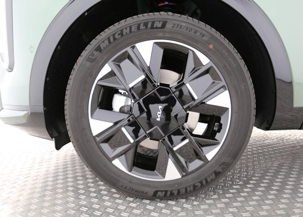 Vehicle image 5 Vehicle image 5