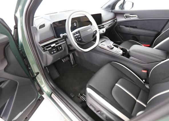 Vehicle image 3 Vehicle image 3