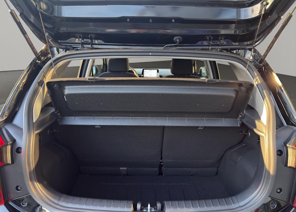 Vehicle image 8 Vehicle image 8