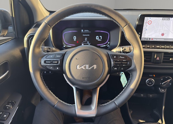 Vehicle image 4 Vehicle image 4